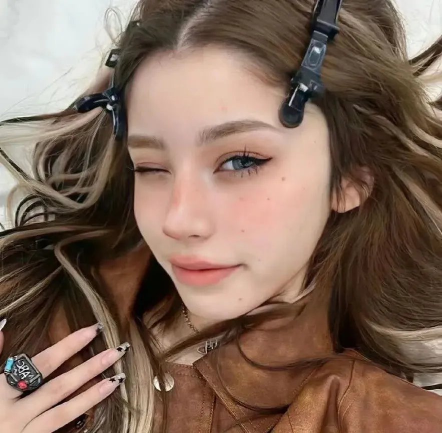 后院骨灰 海报