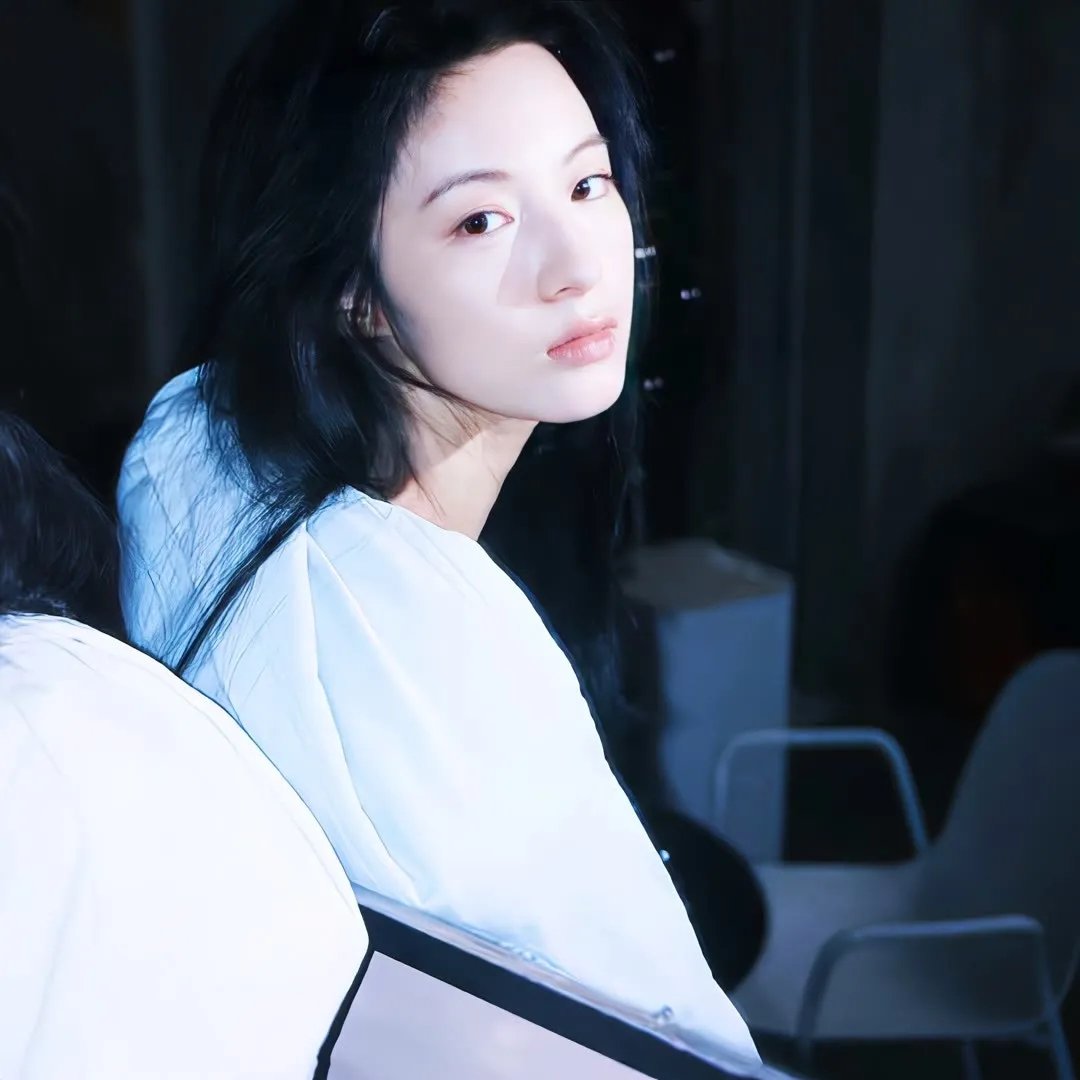 征服太阳国语 海报